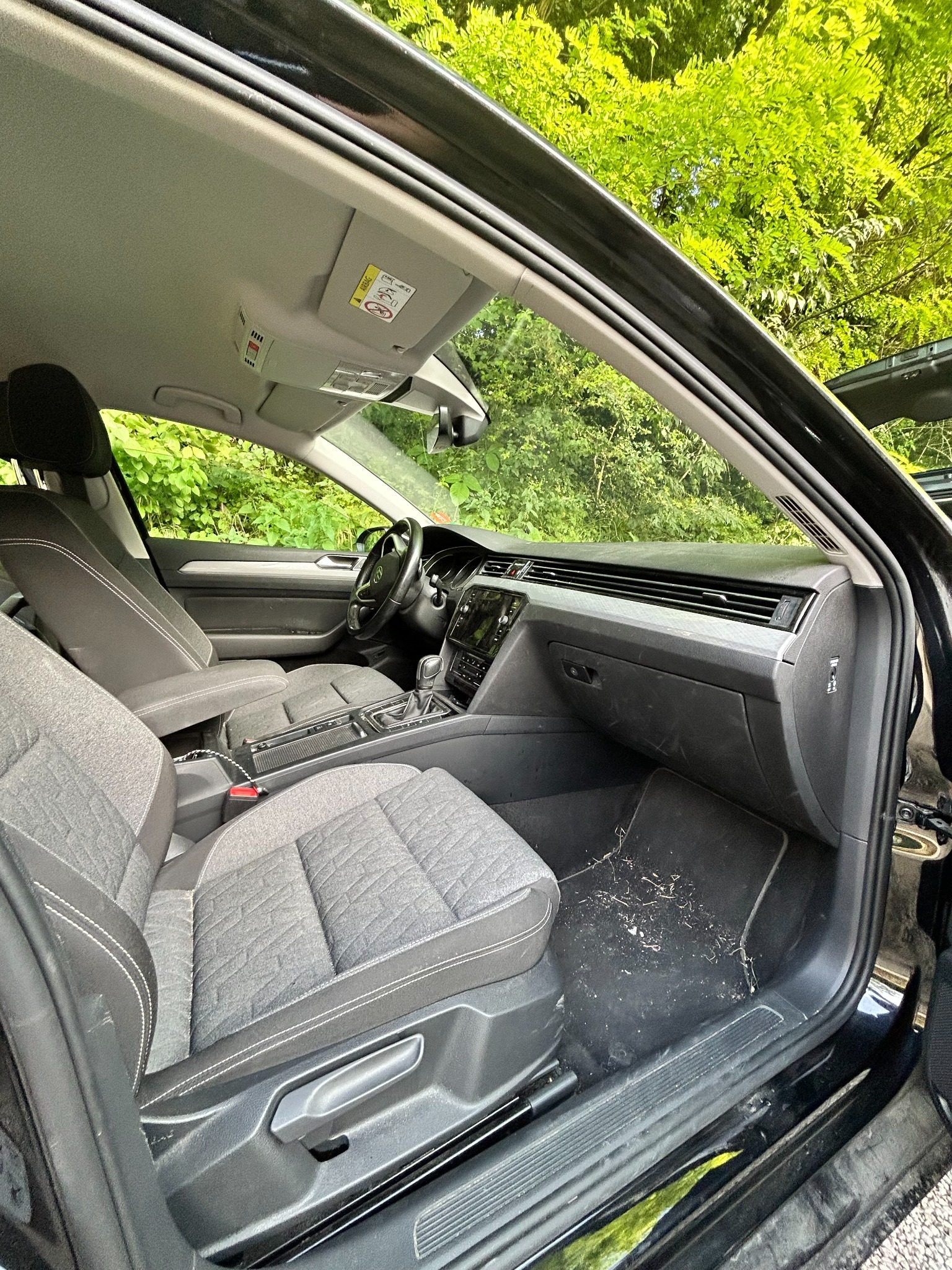 Avant nettoyage automobile CleanCar
